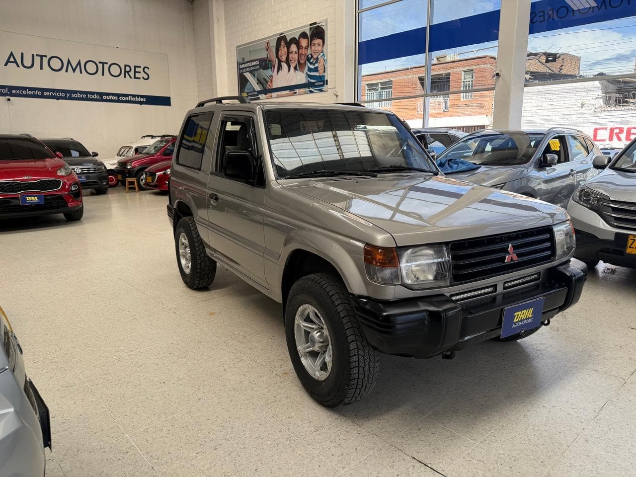 Mitsubishi Montero 4X4 2006