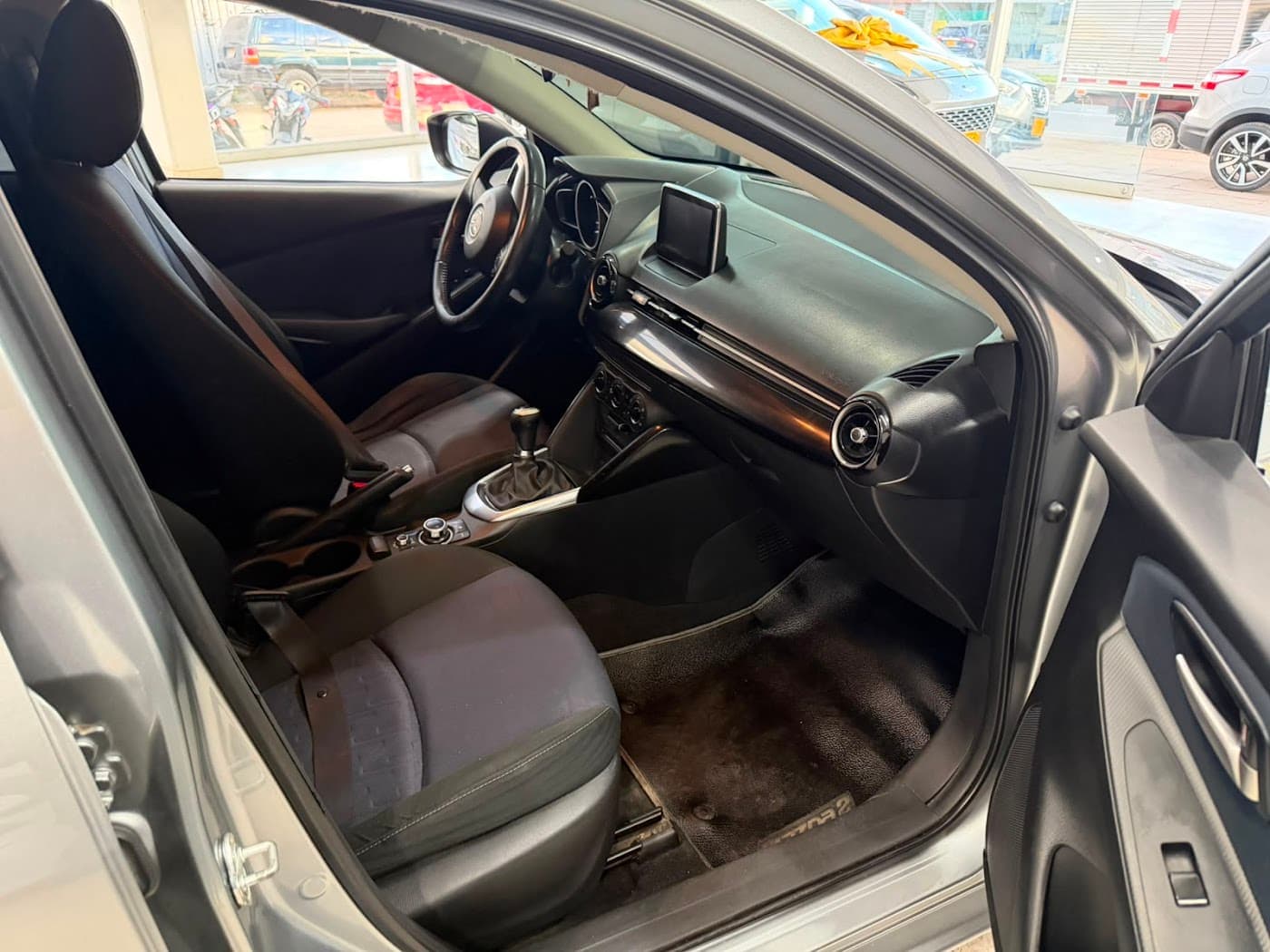 Mazda 2 2016